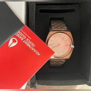 Nixon watch Time Teller, rose gold.